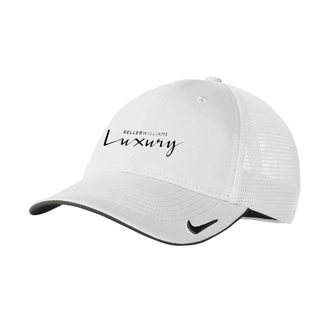 Luxury Nike Stretch-to-Fit Cap